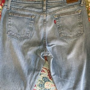 Levi’s 519  Super Low Boot Cut